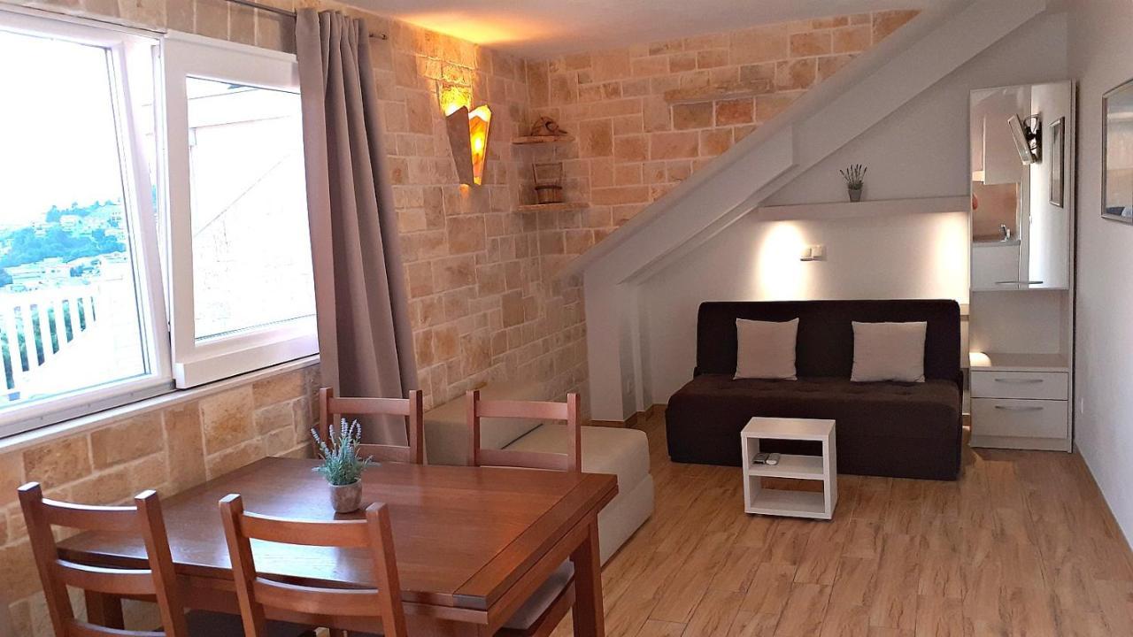 Apartments Villa Bonaca Baška Voda Rom bilde
