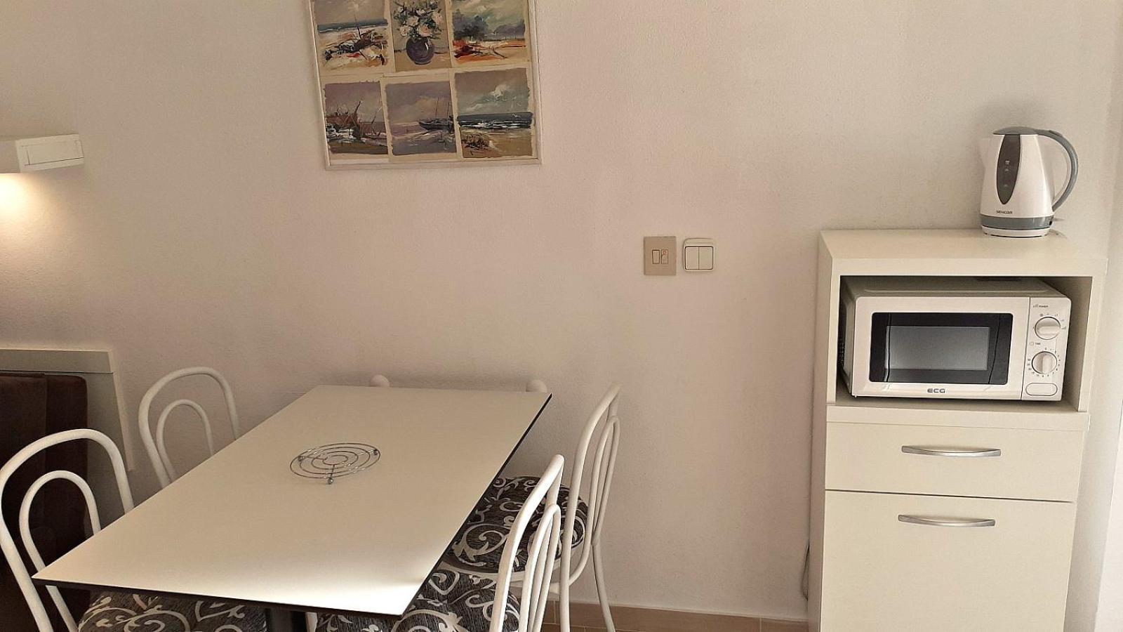Apartments Villa Bonaca Baška Voda Rom bilde