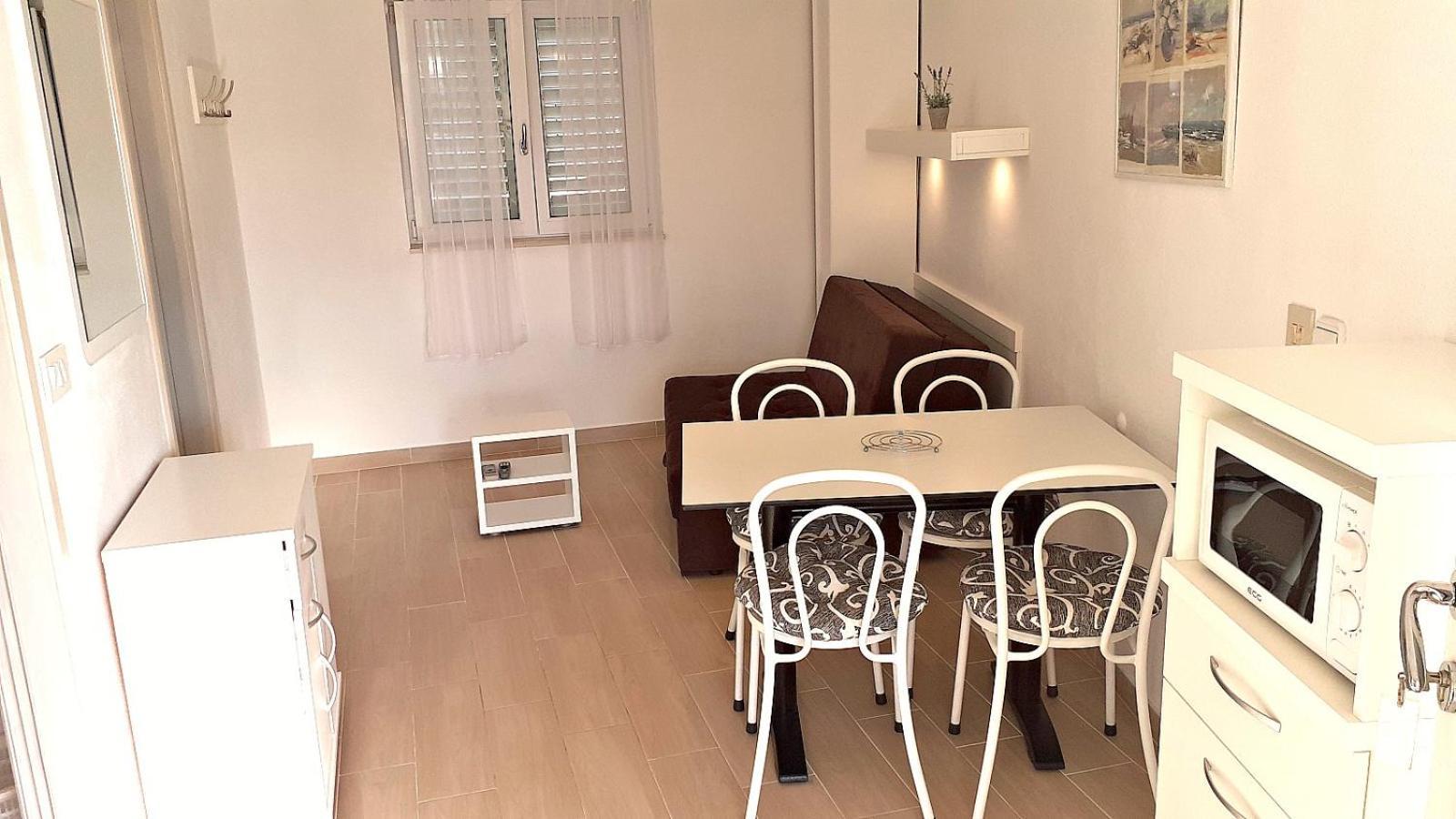 Apartments Villa Bonaca Baška Voda Rom bilde