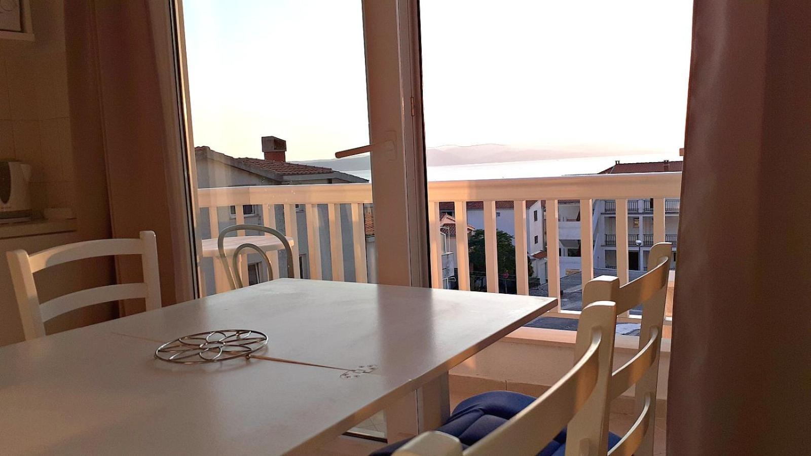 Apartments Villa Bonaca Baška Voda Rom bilde