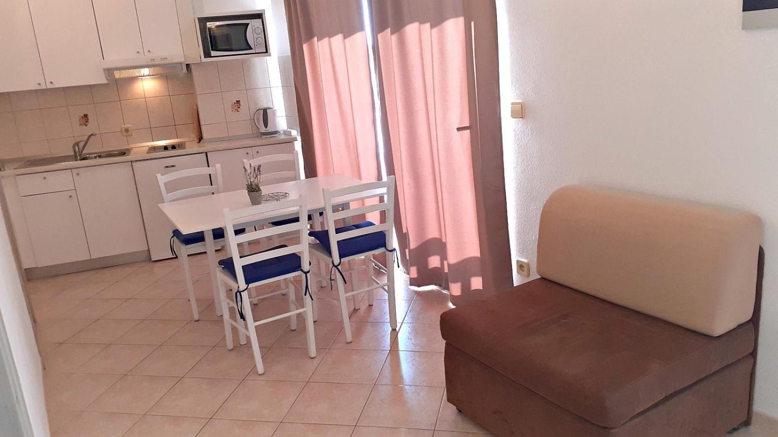 Apartments Villa Bonaca Baška Voda Rom bilde