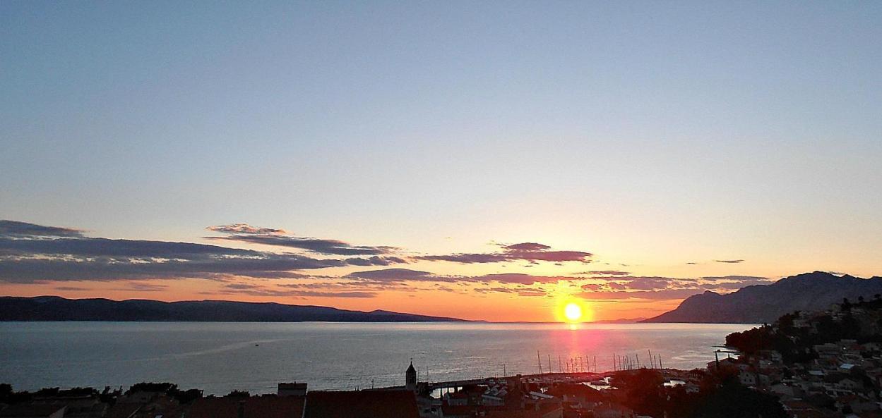 Apartments Villa Bonaca Baška Voda Rom bilde